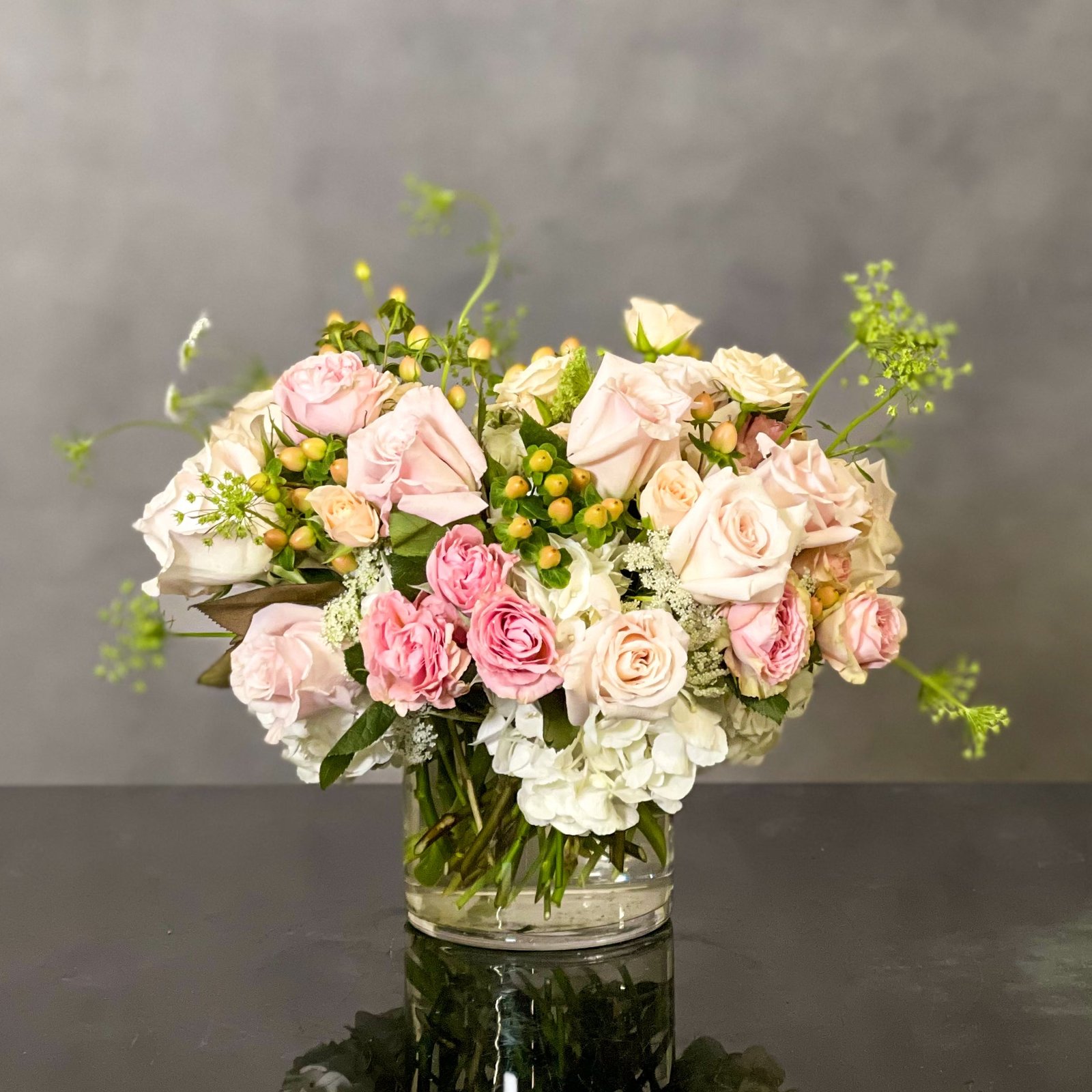 Designer's Choice Soft and Blush Roses, Same day delivery Beverly Hills